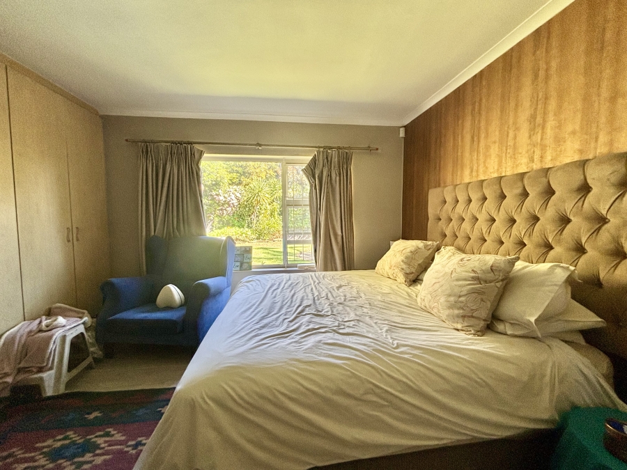4 Bedroom Property for Sale in Vierlanden Western Cape